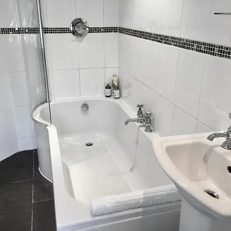 Six Castlegate Bed & Breakfast *