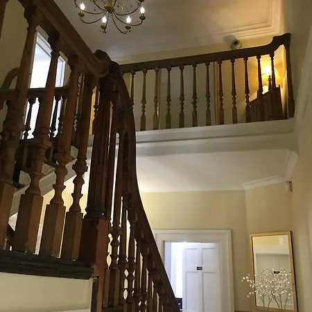 Six Castlegate Bed & Breakfast *
